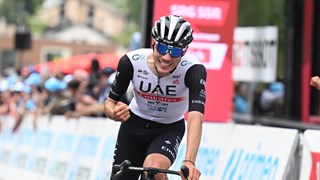 Ayuso rozdrtil soupeře na Albulapassu a vyhrál královskou etapu Okolo Švýcarska