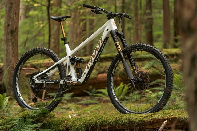 Fox Podium Factory: Revoluce mezi XC vidlicemi