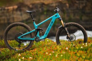 Lehký e-bike Yeti MTe s motorem TQ: Trailová zábava v 17