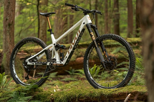 Novinka Fox 2026 vidlice Podium