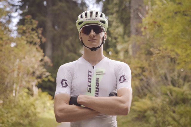 Fabio Püntener posiluje Scott SRAM. Švýcarský talent nahrazuje Nino Schurtera