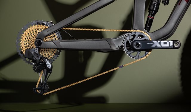 SRAM zrychluje Eagle AXS Transmission: nový firmware 2.53.8 přináší rychlejší vícenásobné řazení